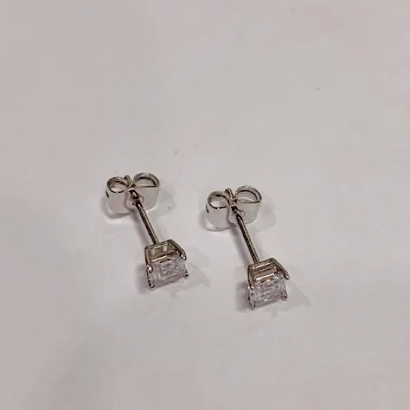 4 Pairs Cubic Zirconia Earrings Stainless Steel in Great Conditions - Picture 5 of 7